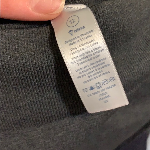 Girl’s Dark Grey Ivivva Capri Leggings - Picture 4 of 4